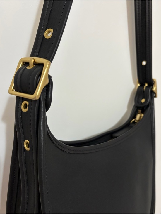 Coach Handbags - Vintage Coach Janice’s Legacy Bag (#9950) Black Leather with Brass Hardware